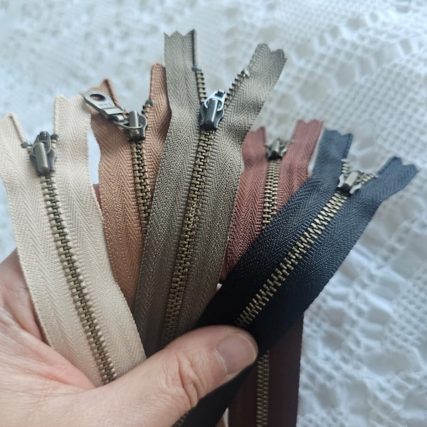 Set of 5 YKK #3 Zippers 8" (20.3cm) *** EARTHY theme *** Donut pull in antique bronze | Zipper for purse, clutch, zip pouch, wallet, & more!