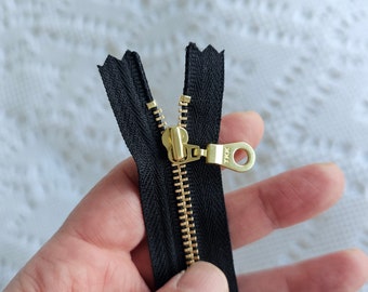 Set of 5 YKK #3 black zippers 8" (20.3cm) *Classic Black* - Metal donut pull in gold | Zipper for purse, clutch, zip pouch, wallet, & more!