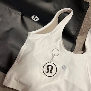 Lululemon keychain - Lululemon - lulu - Lululemon lover - Lululemon gift - lulu keychain - Lululemon Christmas gift - Christmas gift - cute