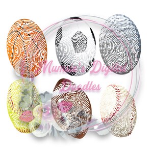 Könnte beinhalten: Digitale Kunst mit sechs Fingerabdruck-Designs. Die Fingerabdrücke sind farblich so gestaltet, dass sie einem Fußball, Baseball und anderen Sportbällen ähneln. Der Text "Number Doodles" ist im Bild zu sehen.