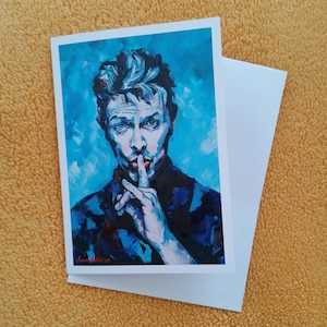 Biglietto A5 di David Bowie con busta dell'artista Lana Arkhi
