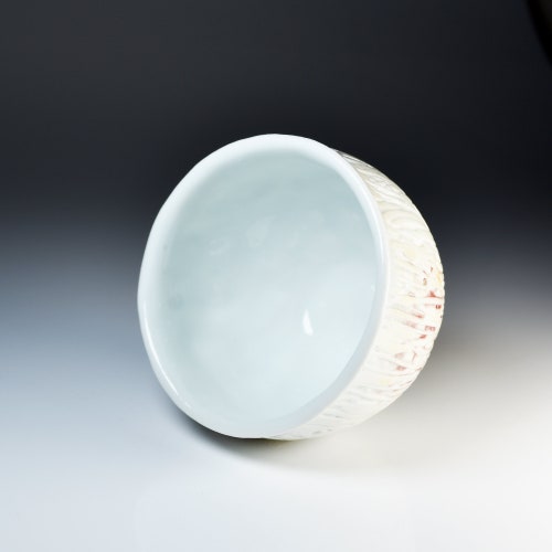 Tomoyuki shops TAKEMURA's sake cup, 