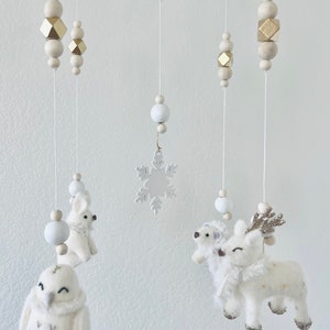 Baby mobile Winter Woodland animal-READY TO SHIP/ Nursery decor/ Baby crib hanging wool mobile /Gift for future mother, baby shower gift