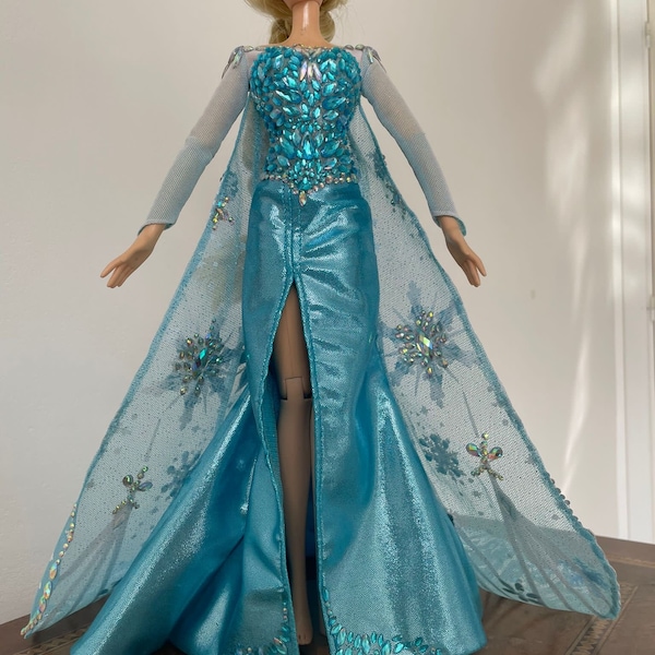 Robe Elsa Blue de Frozen Replica (robe et cape uniquement) faite sur commande pour poupée de 16 pouces