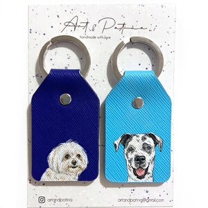 Custom Dog Keychain, Hand painted pet portrait, Peekaboo Pet, Pet Painting, Leather Keychain, Keyring, Pet Art, Cat Portrait, Pet Portrait image 5