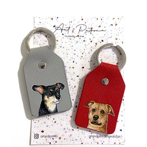 Custom Dog Keychain, Hand painted pet portrait, Peekaboo Pet, Pet Painting, Leather Keychain, Keyring, Pet Art, Cat Portrait, Pet Portrait image 3