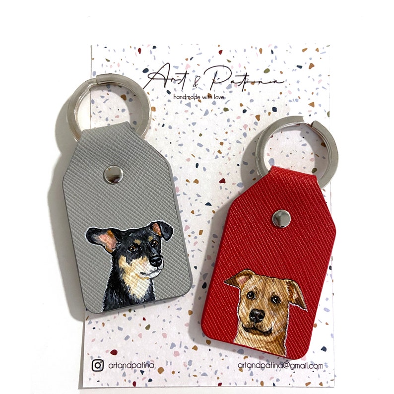 Custom Dog Keychain, Hand painted pet portrait, Peekaboo Pet, Pet Painting, Leather Keychain, Keyring, Pet Art, Cat Portrait, Pet Portrait image 3
