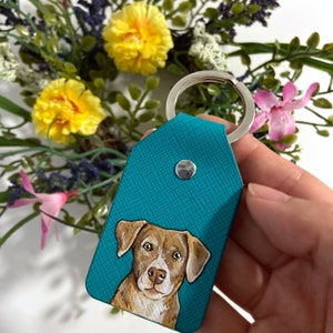 Custom Dog Keychain, Hand painted pet portrait, Peekaboo Pet, Pet Painting, Leather Keychain, Keyring, Pet Art, Cat Portrait, Pet Portrait image 6