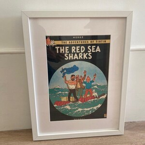 Cuadro de Tintín; portada de la revista Tiburones del Mar Rojo enmarcada. Regalo de cumpleaños ideal para un fan de Tintín, para la habitación de un niño o una niña.