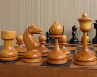 Vintage weighted wooden chess set is a beautiful, original gift. Old, very rare, original, wooden weighted chess set 1950s, Belarusian set.