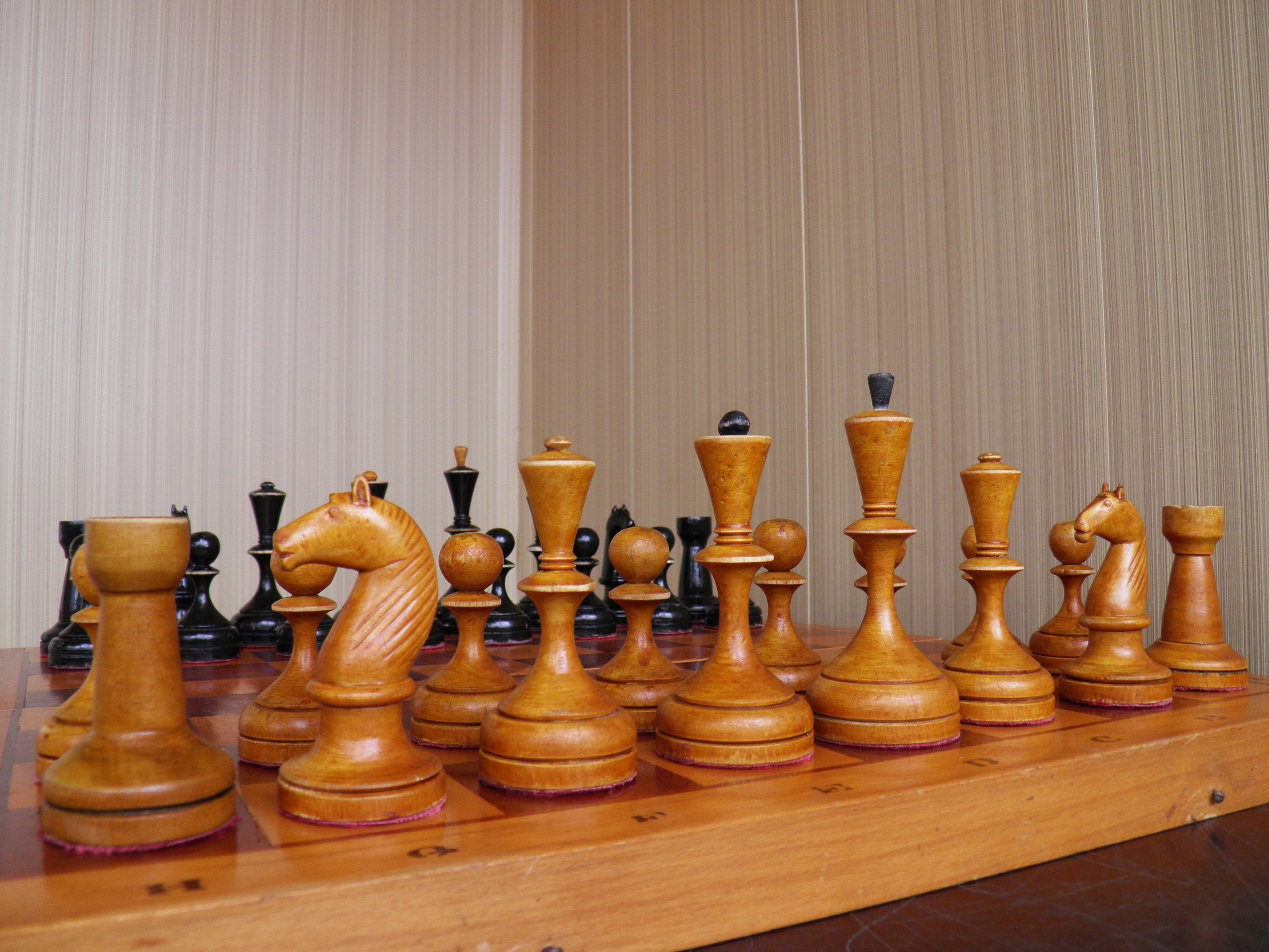 1933 Botvinnik Flohr-I Soviet Golden Rosewood Chess Pieces