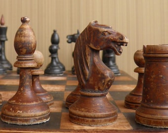 Antique Soviet weighted chess set. Vintage Soviet chess with weight "Laughing Knights" from the 1920-1930s. Wooden Chess set with weighting.