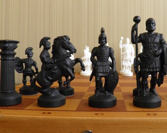 Vintage plastic Soviet chess set "Romans" with wooden chessboard. Vintage beautiful plastic chess in very good condition "Romans" USSR 1990s