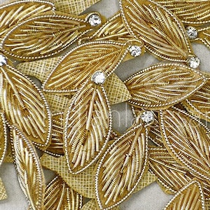 50 Zardozi Blatt Applikationen Gold (3 cm ): Silber Gestickte Indische Perlen Aufnäher