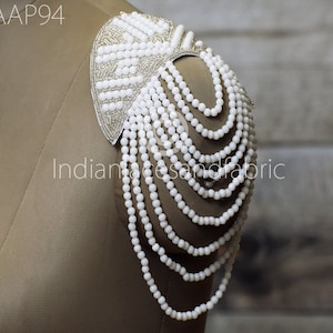 1 Pair Blazer Shoulder Patches with Tassel Chain Suit Epaulet Punk Fringe Beaded Rhinestone Custom Shoulder Badge for Military Costume Party