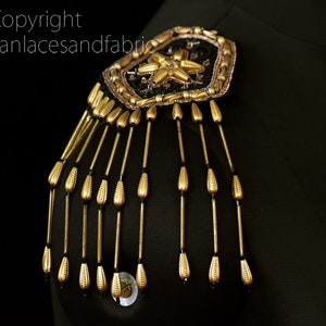 2 Pairs Shoulder Patches Tassel Chain Suit DIY Fashion Tassel Crystal Epaulet Fringe Shoulder Badge Applique for Wedding Dance Punk Costumes