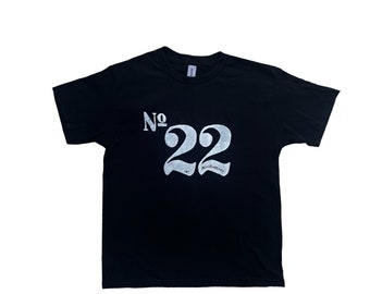 Black No 22 Racer Graphic baby Tee: Retro Y2K 90s graphic T-Shirt