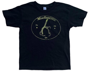 Birds Claw Graphic Baby Tee: Retro Y2K 90s Screen Print graphic tshirt, retro vintage aesthetic tee
