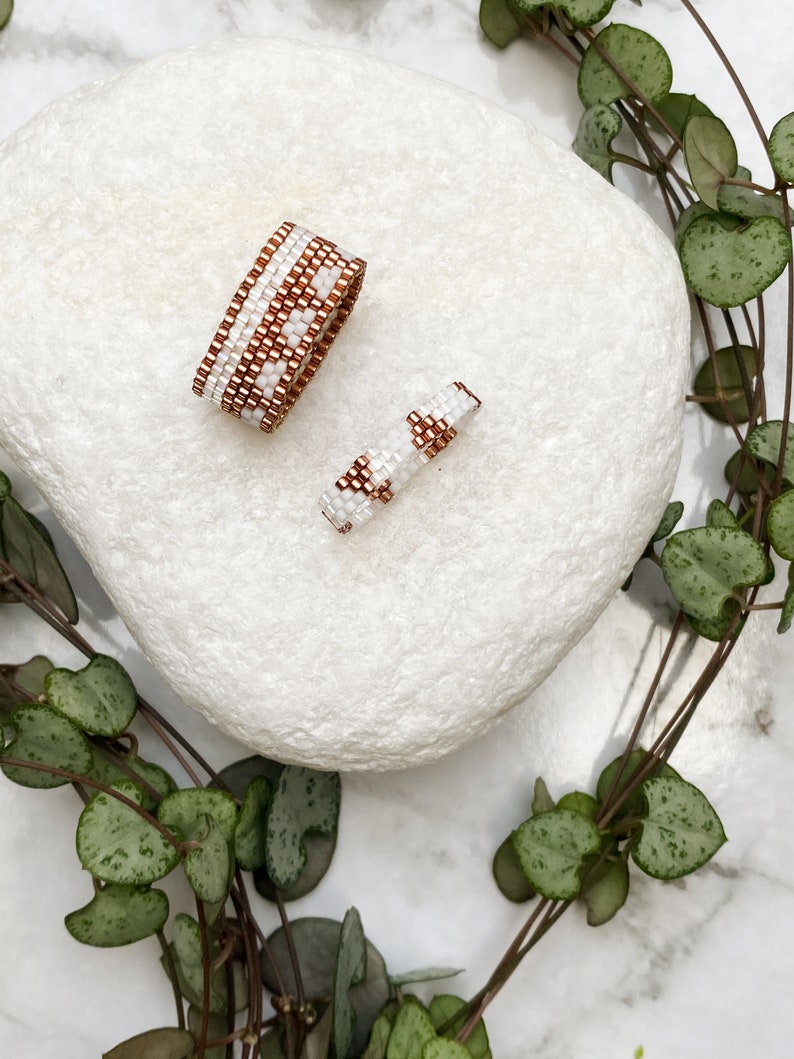 Pair of woven white rings, Stackable bands set his and hers, Handmade unique jewelry set, Glass rings for woman, White bronze beaded rings image 4