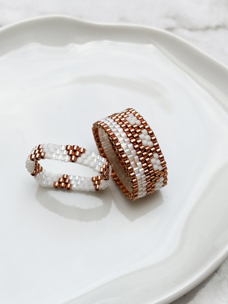 Pair of woven white rings, Stackable bands set his and hers, Handmade unique jewelry set, Glass rings for woman, White bronze beaded rings image 2