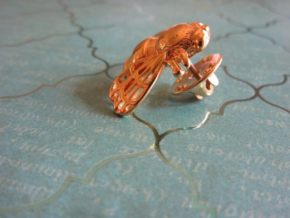 Signed Monet Bumblebee brooch - image 4