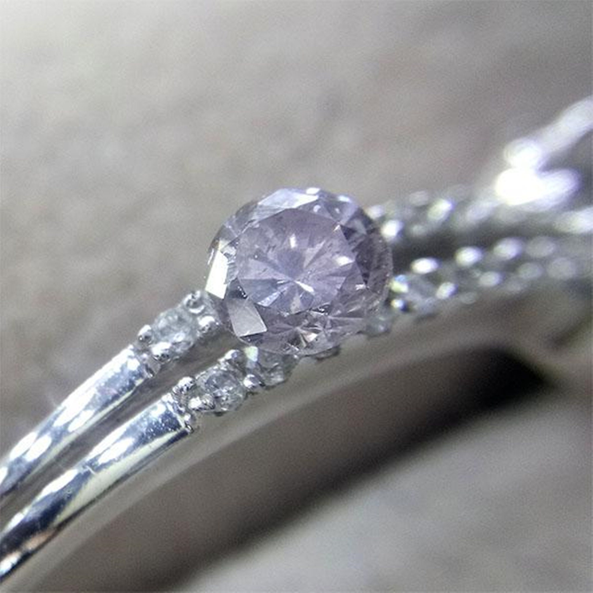 0.31 carat, Fancy Vivid Purplish Pink Diamond, 1PP, Radiant