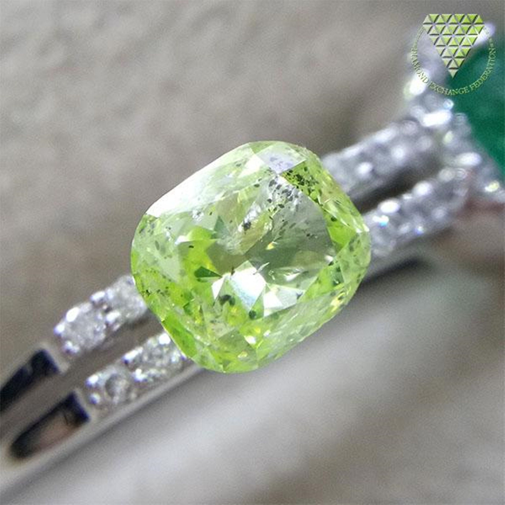 0.438 Ct Fancy Intense Yellow Green I1 CGL CGL Japan Natural 0.438 Ct Fancy Intense Yellow Green I1 CGL CGL Japan Natural