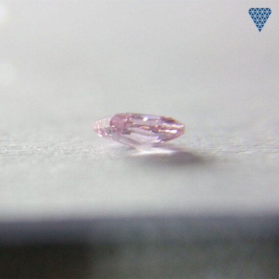 0.044 Ct Fancy Purplish Pink CGL Japan Natural Loose Diamond 0.044 Ct Fancy Purplish Pink CGL Japan Natural Loose Diamond