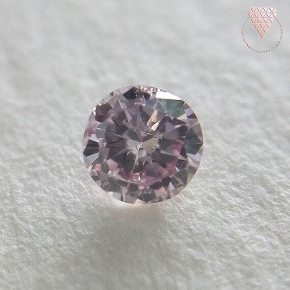 0.093 Ct Fancy Light Pink SI2 Round CGL Japan Natural Loose 0.093 Ct Fancy Light Pink SI2 Round CGL Japan Natural Loose