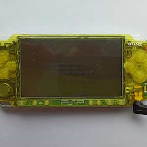Consola PSP personalizada modificada con nueva carcasa amarilla clara Sony Play Station Portable 2000