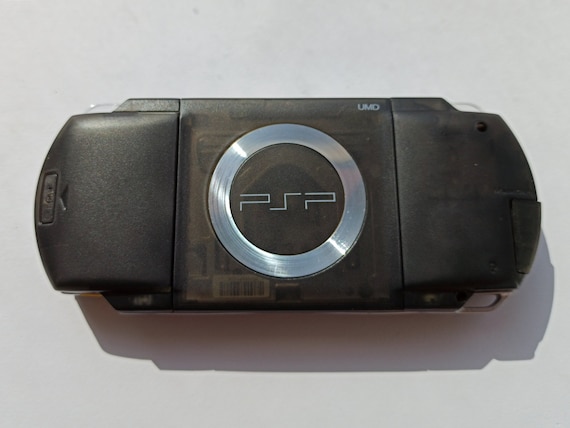 Authentic Sony PSP Go Console Black Excellent Condition -  Portugal