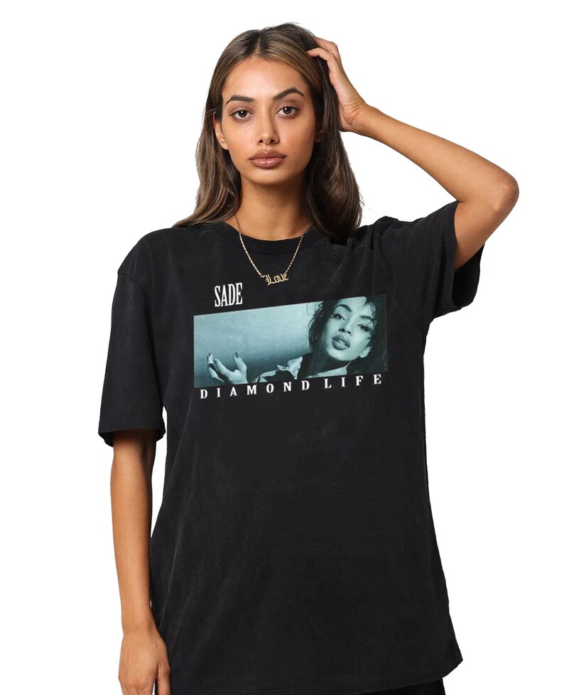 人気が高い 新品タグ付き sacai シャーデー Sade x SACAI Tシャツ T