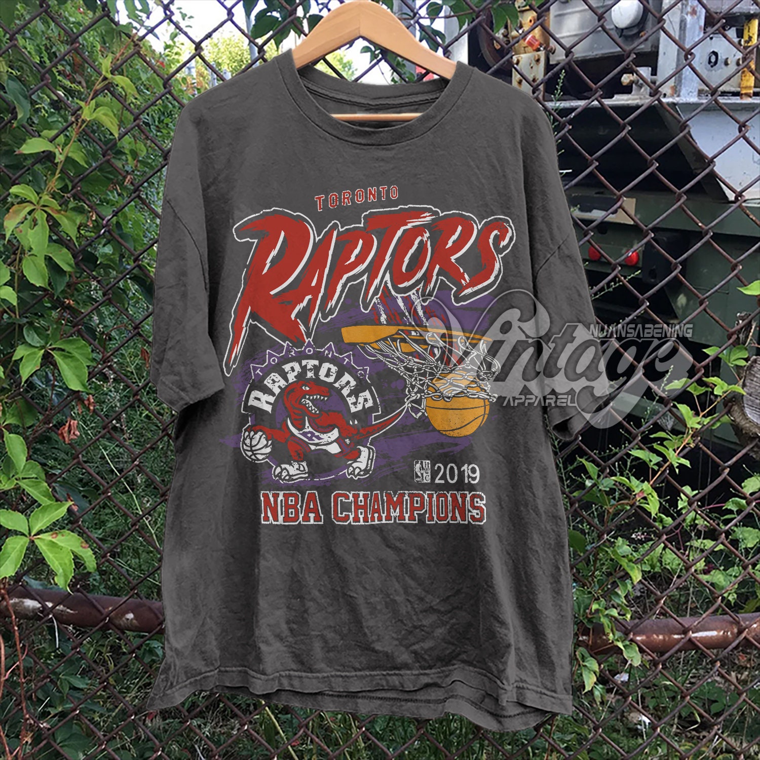 Gildan, Shirts, Vintage Nba Toronto Raptors Big Logo Shirt Toronto Raptors  Shirt Basketball