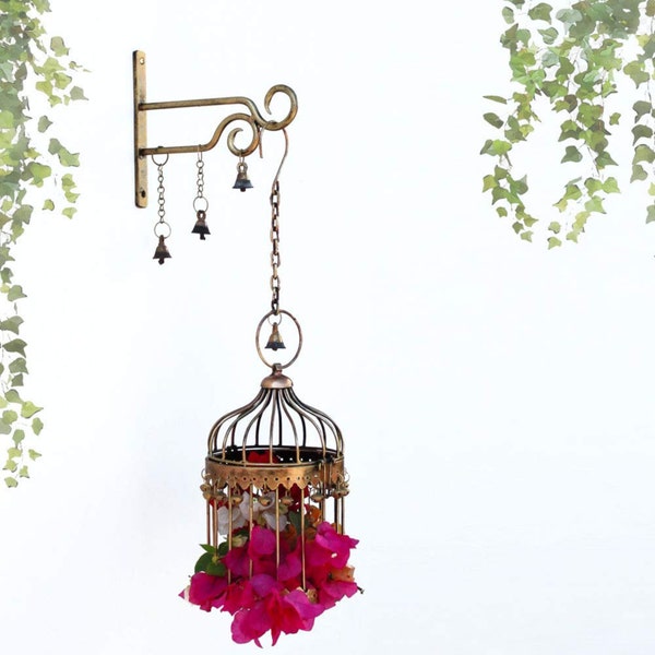 LAMPE CAGE SUSPENDUE | Lampe d'extérieur | Lampe à huile Diya | Décoration murale | Panjarika Cage antique bougie Diya lanterne support mural cage à fleurs (doré)