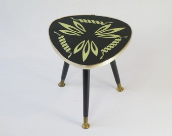 Original Mid Century Space Age Vintage Glass Plant Stand, 60&#39;s Tripod Kidney Side Table with Abstract Design