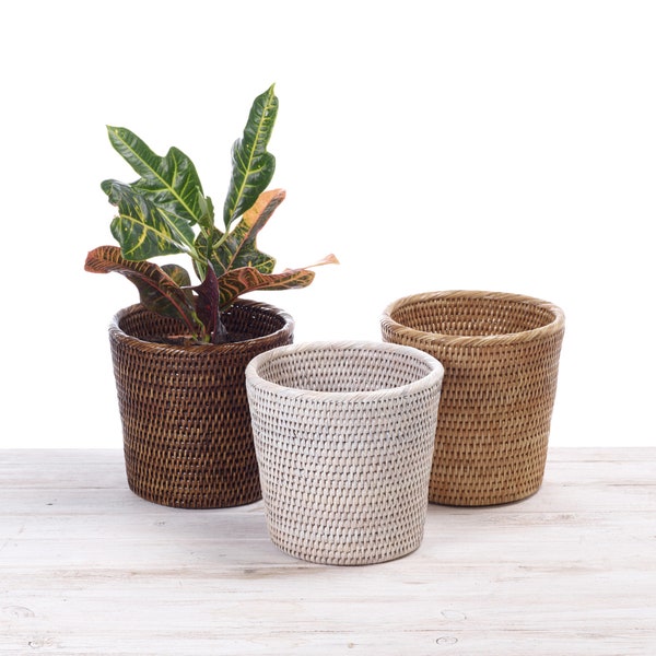 Rattan Flower Planter, Rattan Flower Pot -Dia 19cm  x H 18cm