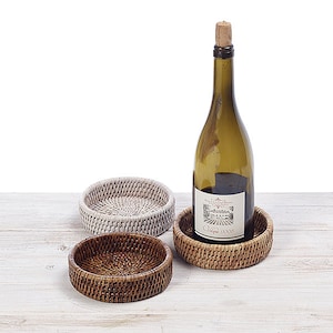 Rattan Handwoven Wine Bottle Placemat -13.5 cm round x 3.5 cm high.