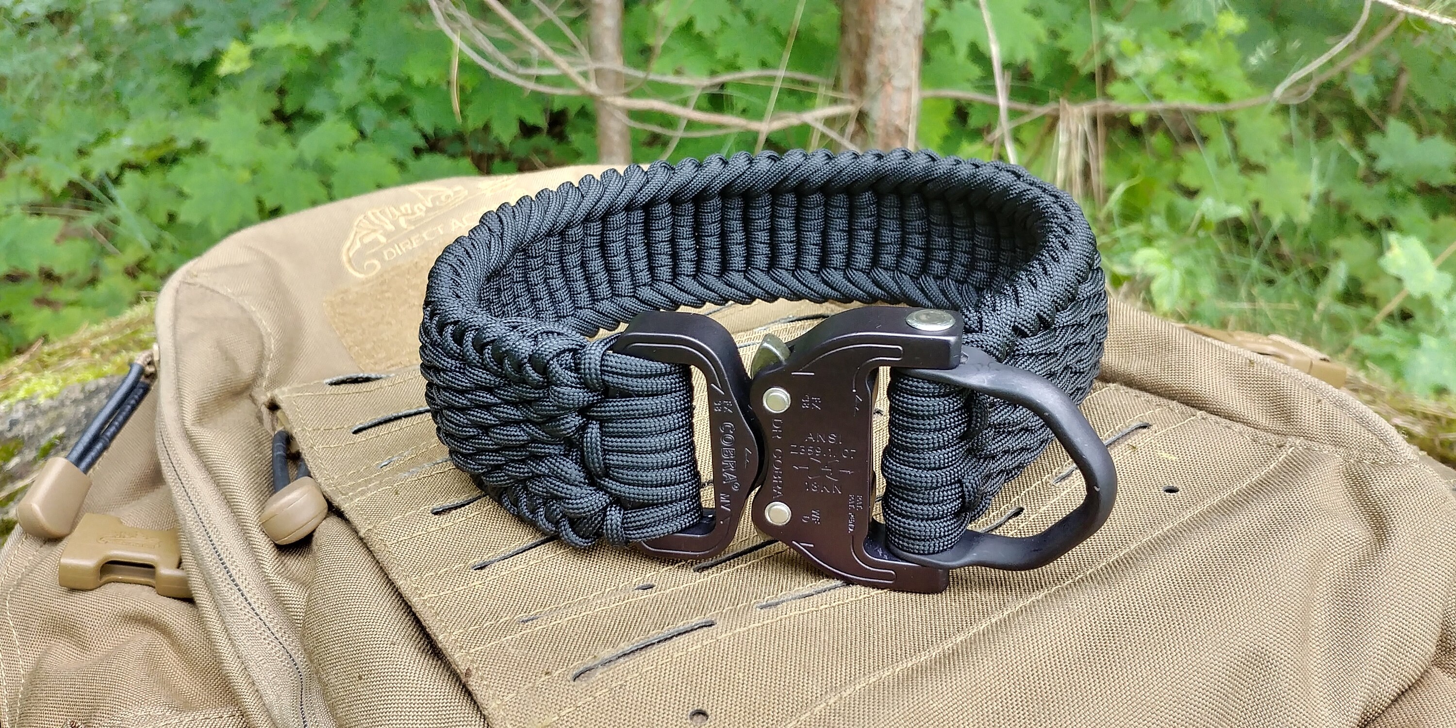 thick paracord dog collar