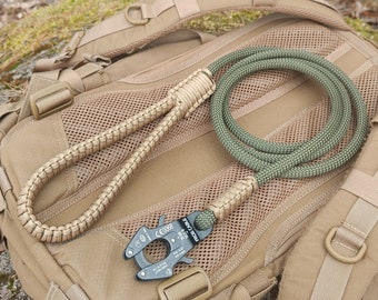 Klimtouw hondenriem met paracord gevlochten handvat en Kong Frog-clip, paracord gevlochten handvat hondenriem met aangepaste karabijnhaak