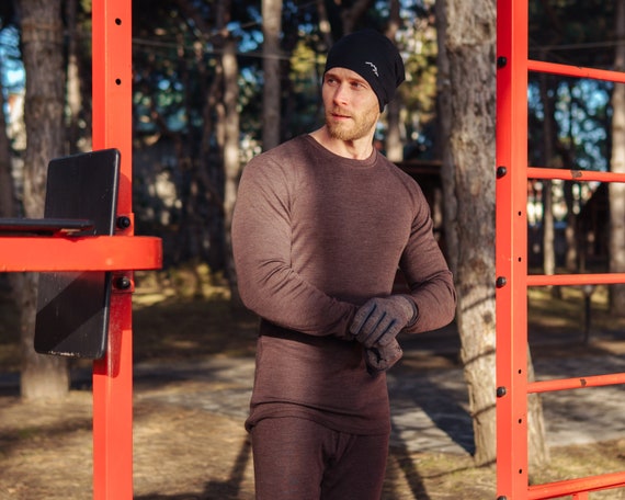 Long Sleeve Base Layer | Merino Wool Sweater | Organic Midweight Thermal Underwear for Men | Comfortable Activewear, Premium Merino 250 gsm