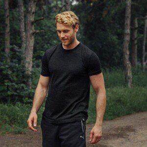 Merino wool shirt: merino base layer thermal shirts, mens running gear, wool t-shirt, gymwear men, mens hiking clothes, thermal underwear image 11