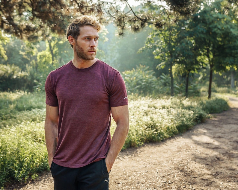 Thermal shirts - Merino wool shirt, men's thermal tee, hiking clothes, merino base layer mens undershirt, true classic tees, gymwear men Burgundy