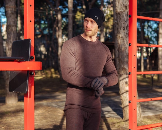 Merino long sleeve thermal tops mens base layer underwear, sweatshirt, gymwear, runner gear, undershirt