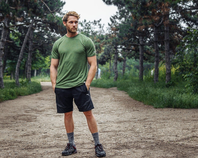 Thermal shirts - Merino wool shirt, men's thermal tee, hiking clothes, merino base layer mens undershirt, true classic tees, gymwear men Olive Green
