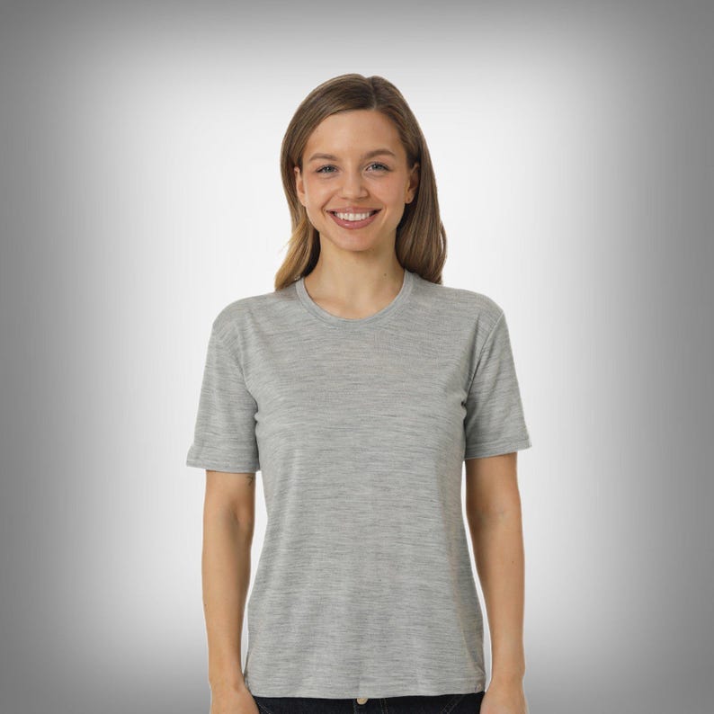 Merino t-shirt: womens base layer merino wool shirt, gymwear, runner gear, hiking clothes Heather Grey
