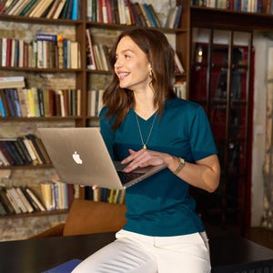 Lightweight Merino wool shirts: base layer top, undershirt, ladies casual shirt, gymwear, hiking clothes immagine 15
