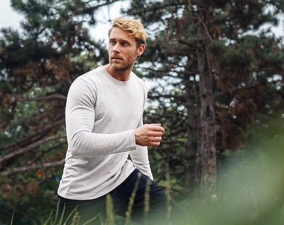 Merino wool shirt: Merino shirt base layer thermal shirts, thermal long sleeve mens undershirt, mens hiking clothes, gymwear, runner gear