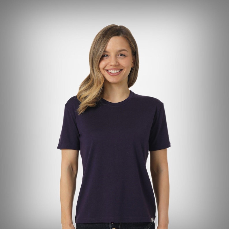 Merino t-shirt: womens base layer merino wool shirt, gymwear, runner gear, hiking clothes Dark Purple