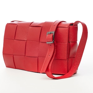 Bolso bandolera de piel italiana trenzada roja, hecho a mano, pequeño bolso bandolera de piel de becerro tejida para mujer, elegante bolso de hombro de piel auténtica.