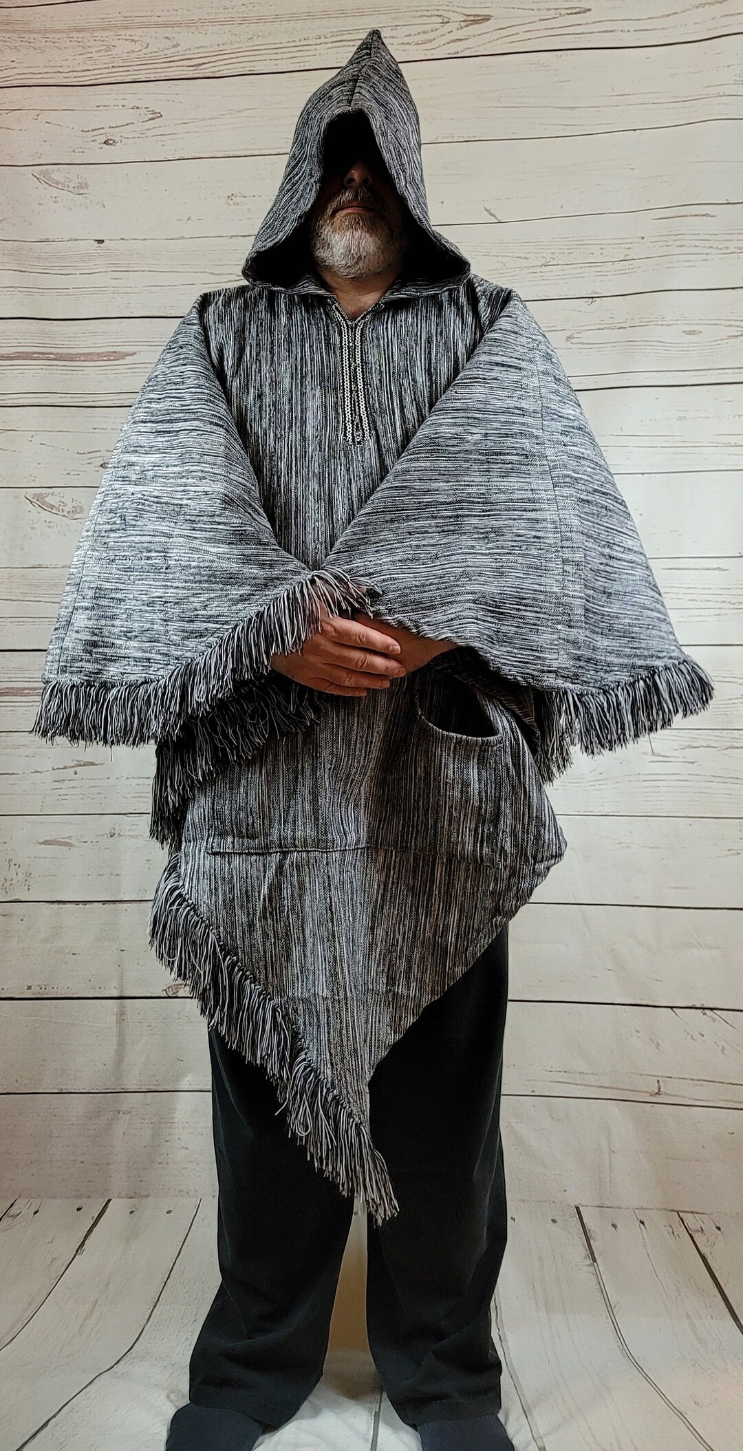 Moroccan Handwoven Wool Hooded Poncho (black & White) - Etsy Moroccan Handwoven Wool Hooded Poncho (black & White) - Etsy
